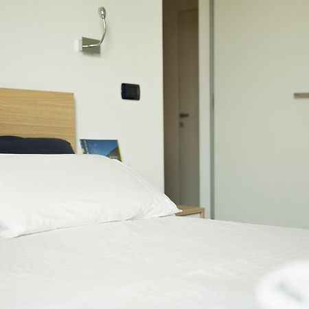 Room In Roma Isole Exterior photo