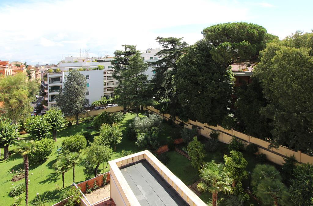 Room In Roma Isole Exterior photo